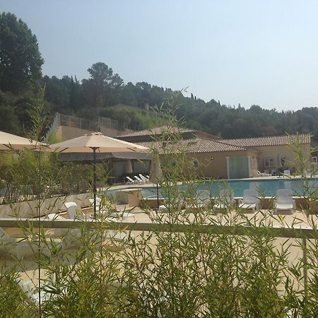 Appartement Dans Residence - Le Domaine De Camiole Callian  Bagian luar foto